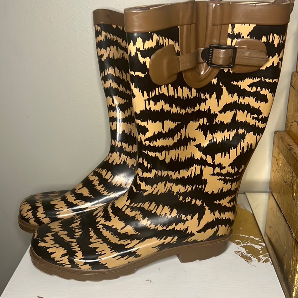 Capelli New York Ladies Tall Rubber Rain Boots